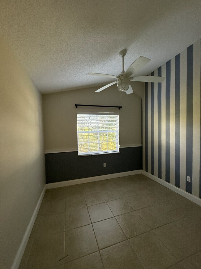 Building Photo - 2810 N Oakland Forest Dr