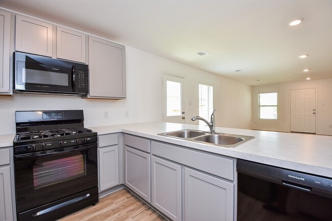 Building Photo - 26627 Wilderye Cv Ln