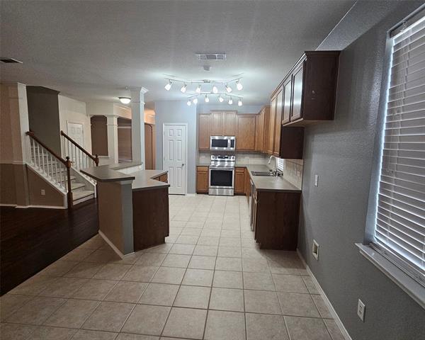 Building Photo - 109 Greenfield Trail