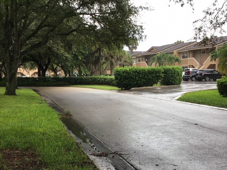 Building Photo - 11502 NW 43rd St