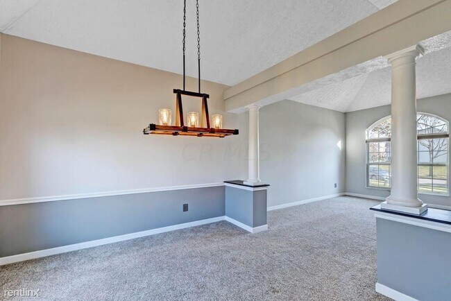 Building Photo - 4 br, 4 bath House - 6704 Wisteria Cir