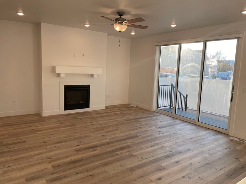 Building Photo - 10817 N Black Shale Loop