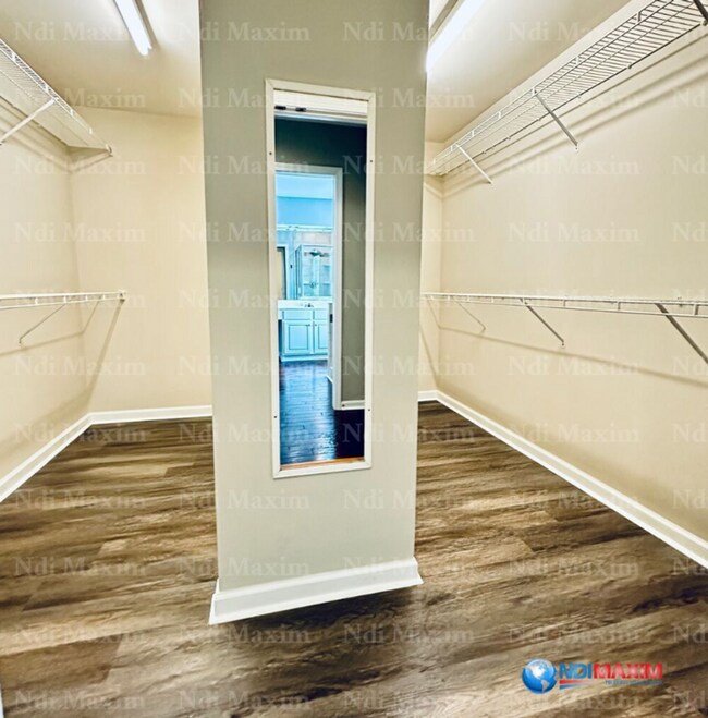 Building Photo - Beautiful house in the LAMBERT cluster in ...