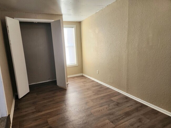 Building Photo - All Bills Paid!