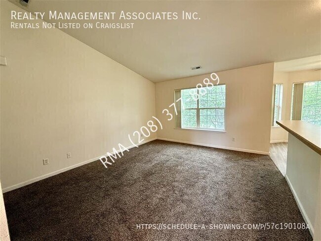 Building Photo - 10054 W Garverdale Ln