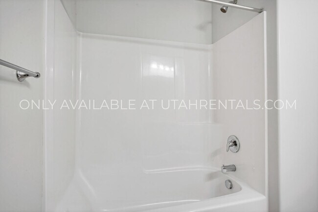 Building Photo - 14484 S Ronan Ln