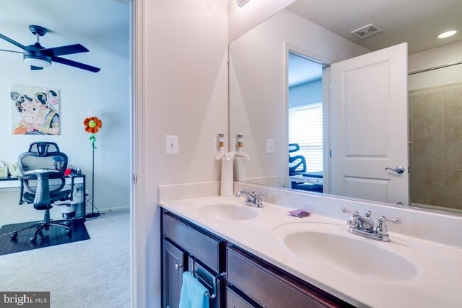 Building Photo - 23582 Prosperity Ridge Pl