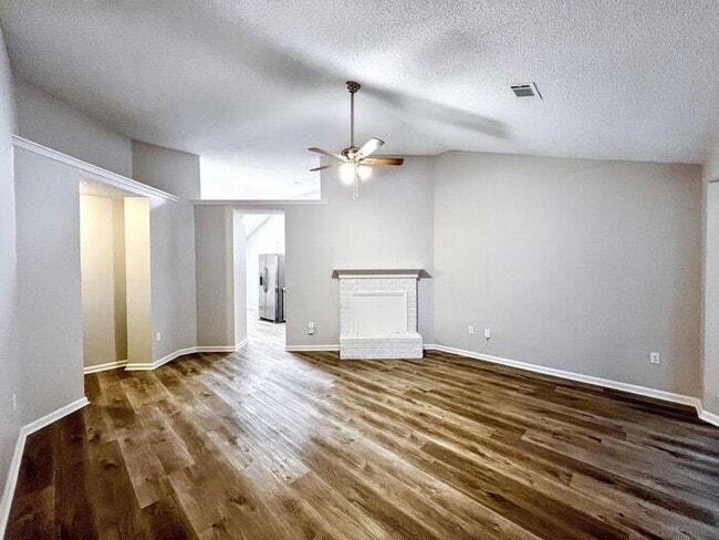 Building Photo - 7611 Lilly Dr