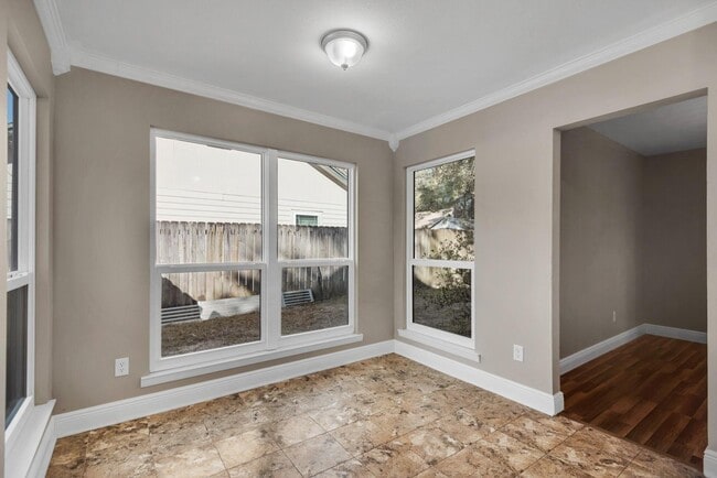 Building Photo - 266 Honeysuckle Way