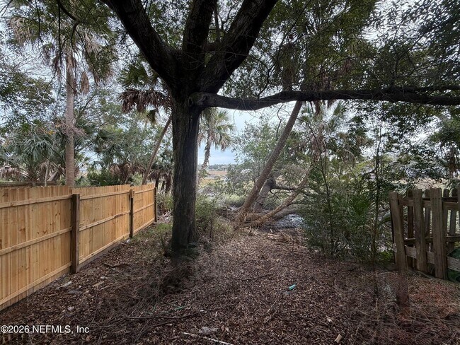 Building Photo - 2943 Bayshore Dr E