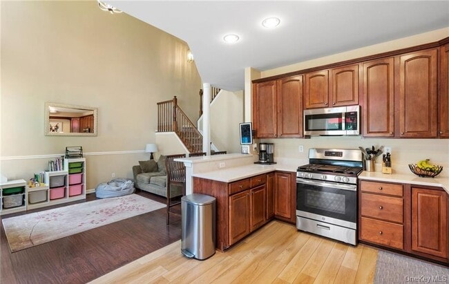 Building Photo - 5 Case Ct