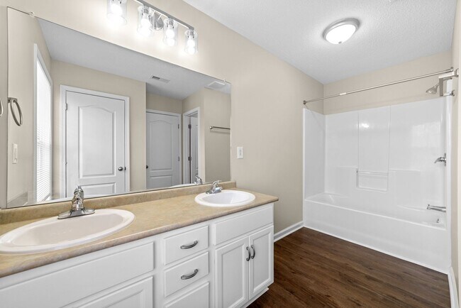 Building Photo - 106 Sango Place Villas Dr