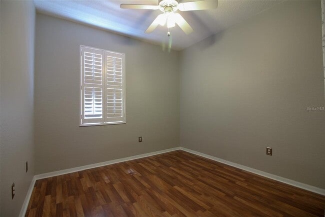 Building Photo - 5491 Moon Valley Dr