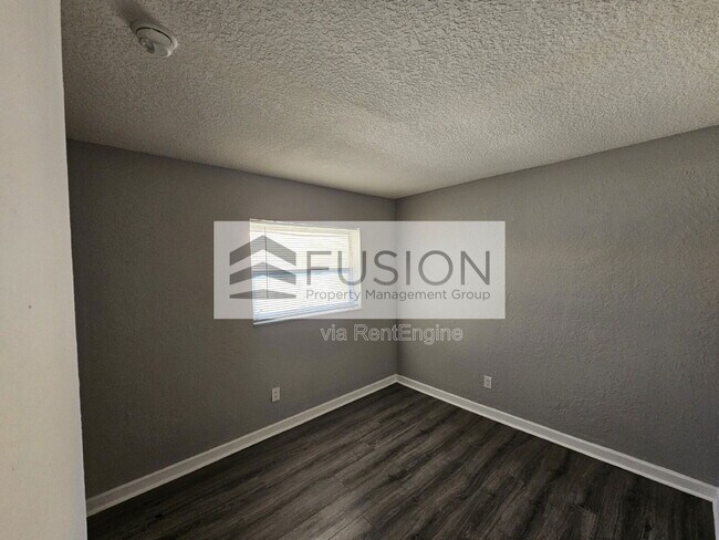 Building Photo - 400 NW 65th Ave