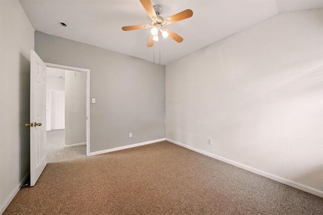 Building Photo - 21550 Elm Hurst Ln
