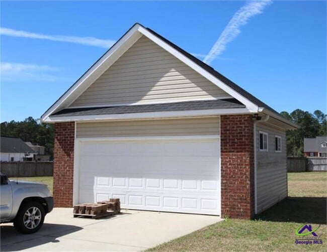 Building Photo - 139 Addington Dr