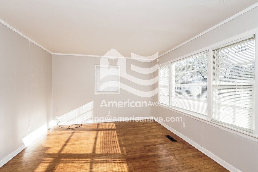 Building Photo - 1632 18th Way SW