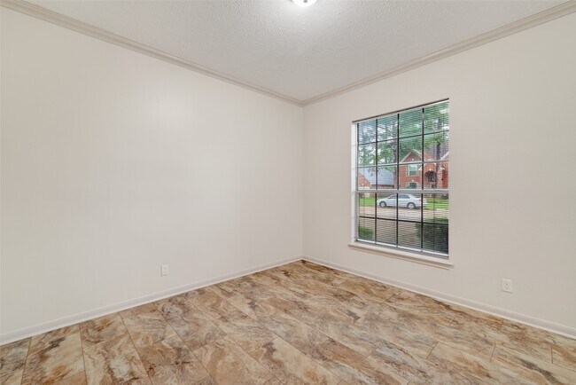 Building Photo - 11818 Snowberry Dr