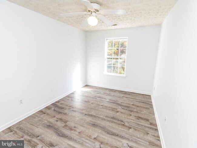 Building Photo - 40 Amberstone Ct