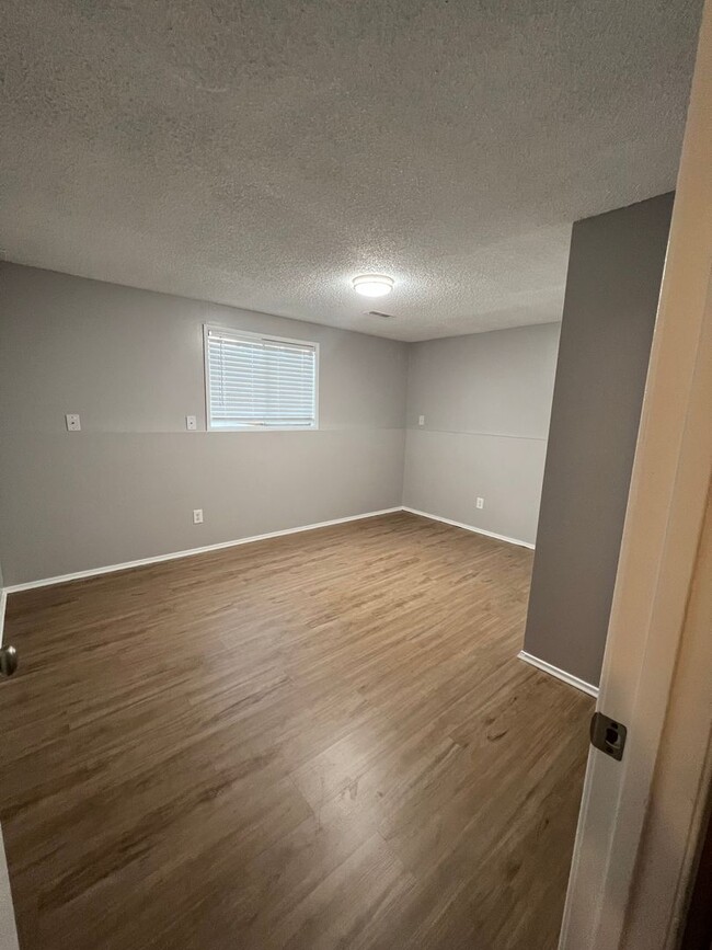 Building Photo - North Spokane Remodeled Gem!! Available Mi...