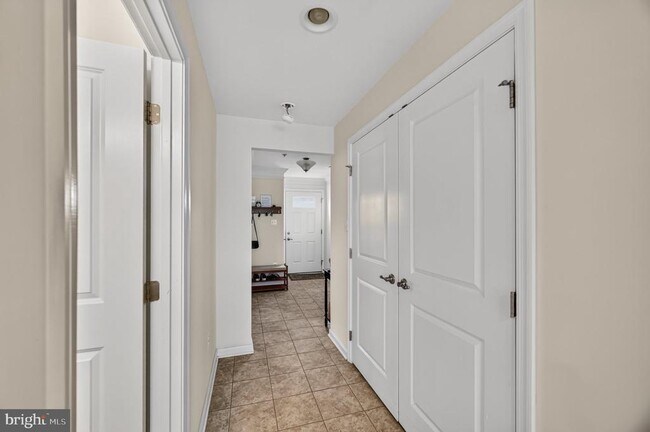 Building Photo - 6357 Walcott Ln