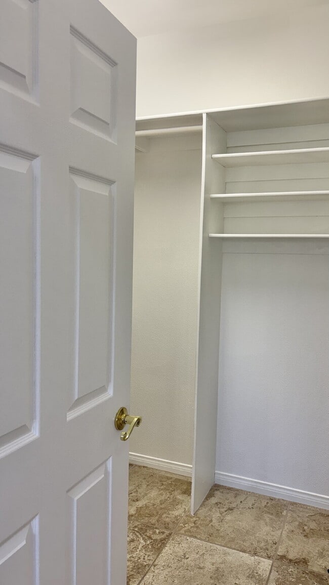 Building Photo - 3 Bedrooms and 3 Bathrooms Save $500 Move-in by April 1st!!