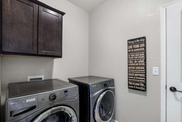 Building Photo - 1419 Blue Grouse Way