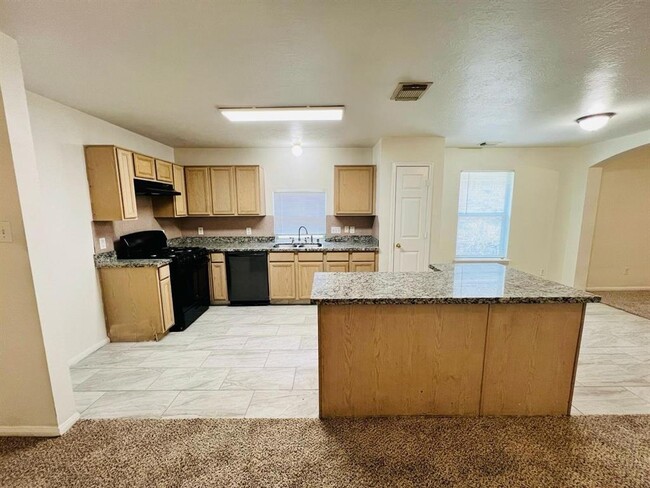 Building Photo - 2027 Mickle Creek Dr