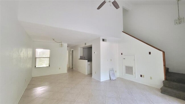 Building Photo - 7019 SW 44 Ave