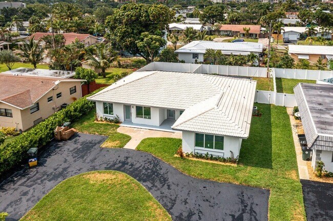 Building Photo - 245 SW 6th St