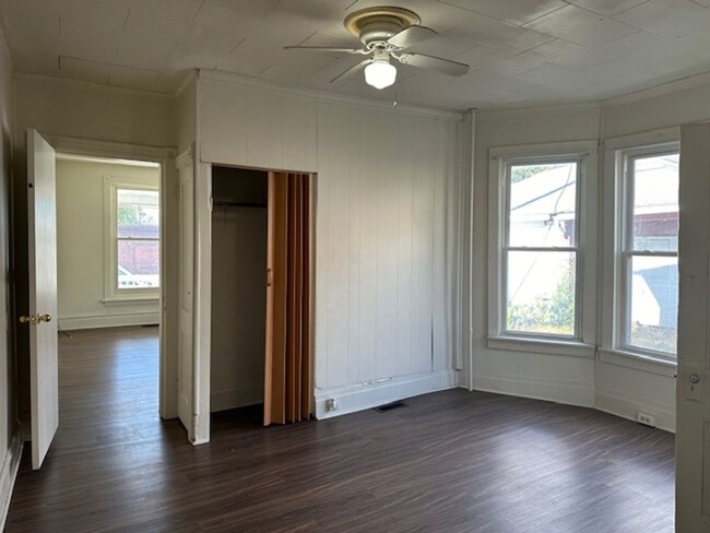 Building Photo - 1st Floor Apartment For Rent In Harrisburg...