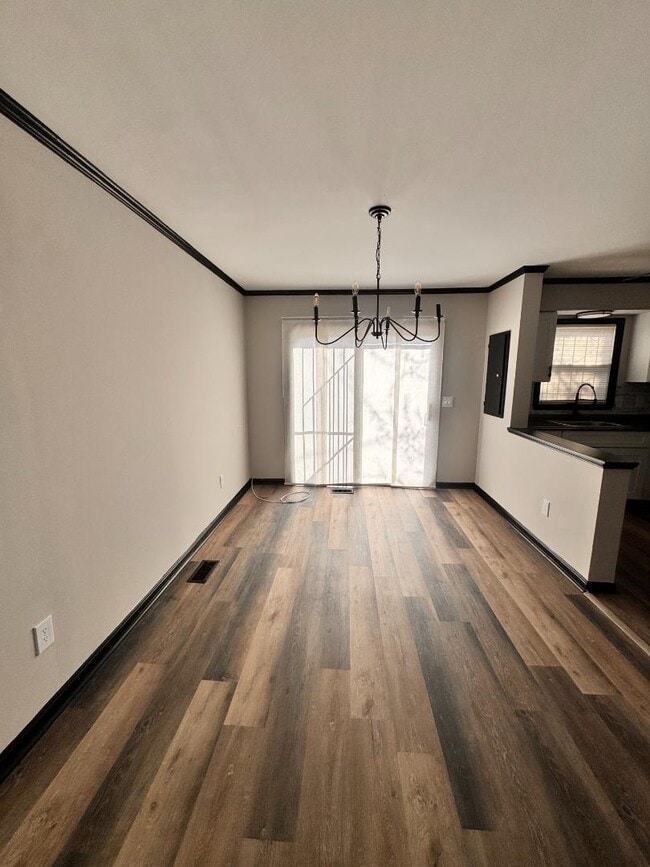 Building Photo - 2016 Brunt St