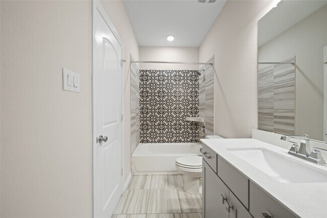 Building Photo - 6411 Tarrion Bay Ln