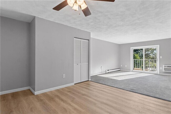 Building Photo - 752 QUAKER Ln