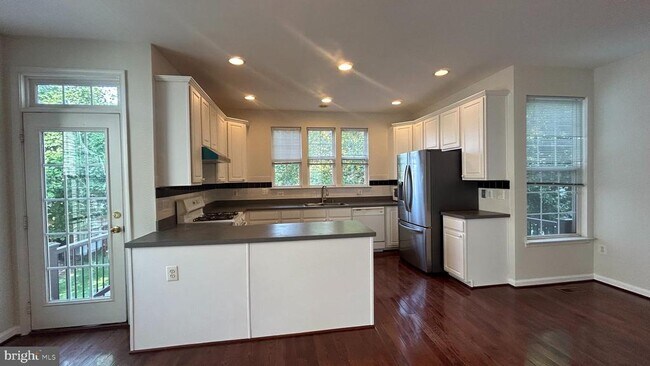 Building Photo - 13906 Gothic Dr