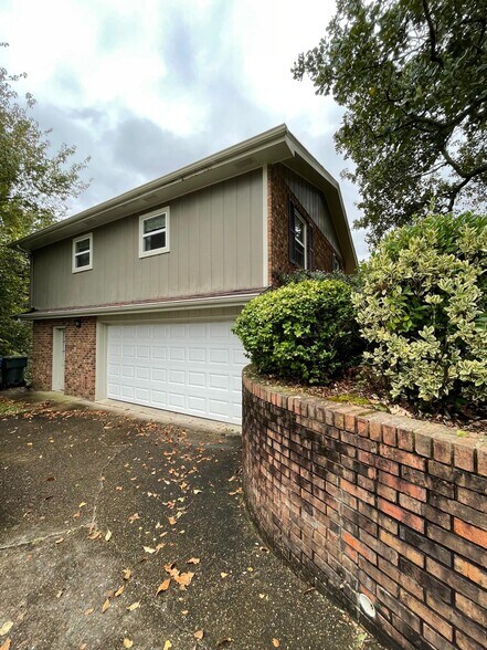Building Photo - 4528 Sherry Ln