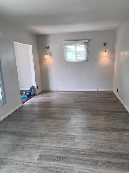 Building Photo - 617 1/2 Manchester Ter