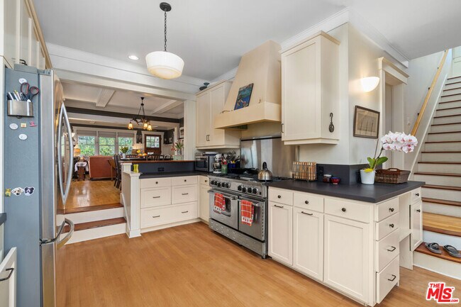 Building Photo - 740 Marco Pl