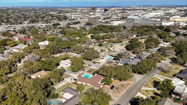 Building Photo - 107 Wickford Way