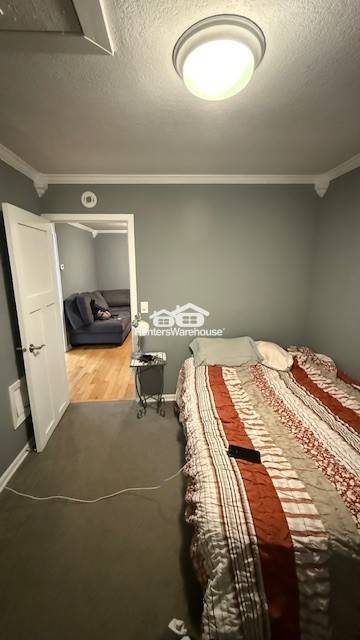 Building Photo - 708 10th Ave SE