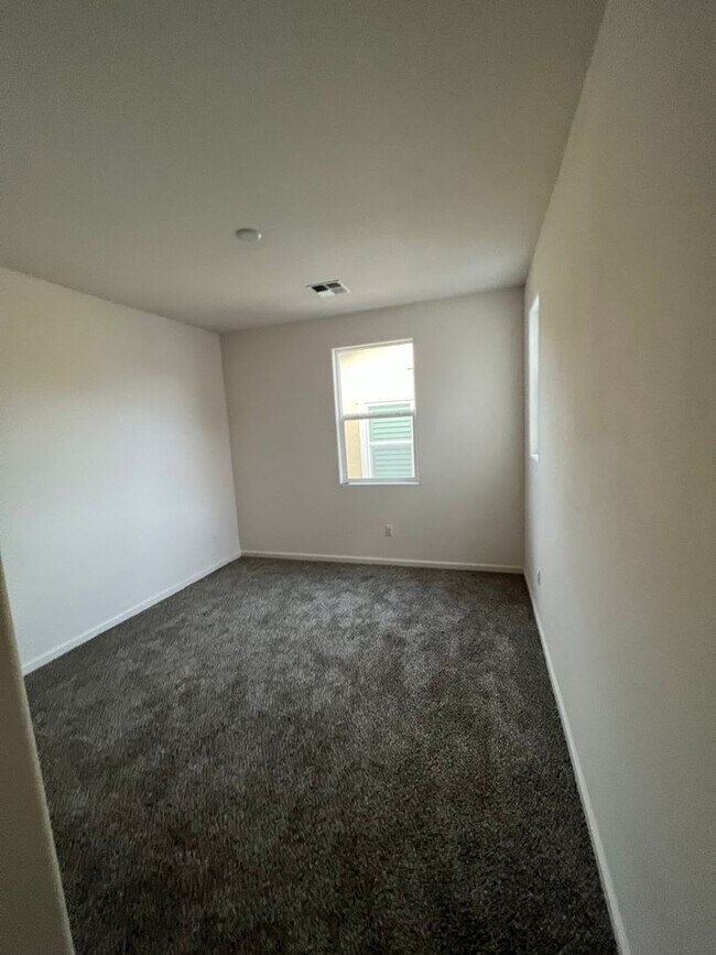 Building Photo - 3140 Show Jumper Ln
