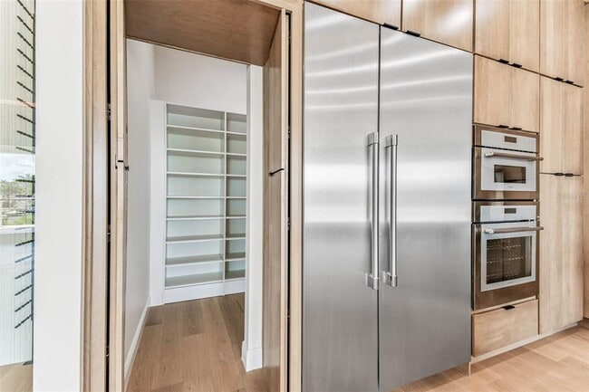 Building Photo - 3 Treasure Ln