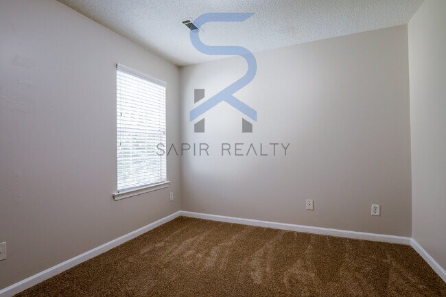 Building Photo - 2297 Nicole Dr