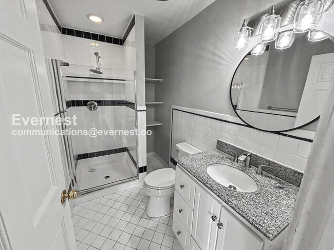 Building Photo - 2 Bed/2 Bath Home with Fenced Yard / Pet-Friendly / Available Now!