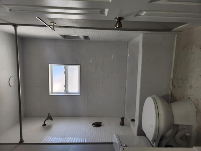 Building Photo - 2422 23rd St S