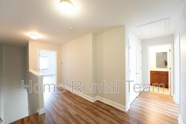 Building Photo - 573 Gov Treutlen Cir