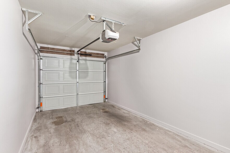 Garage - 3633 N 3rd Ave