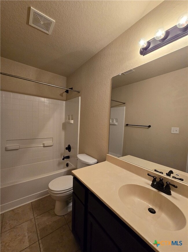 Building Photo - 203 Anne Louise Dr