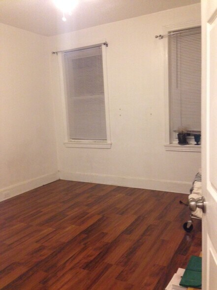 Front Bedroom, accommodates queen-sized bed - 1412 Orange Street