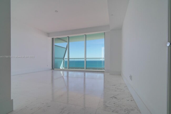 Building Photo - 9349 Collins Ave